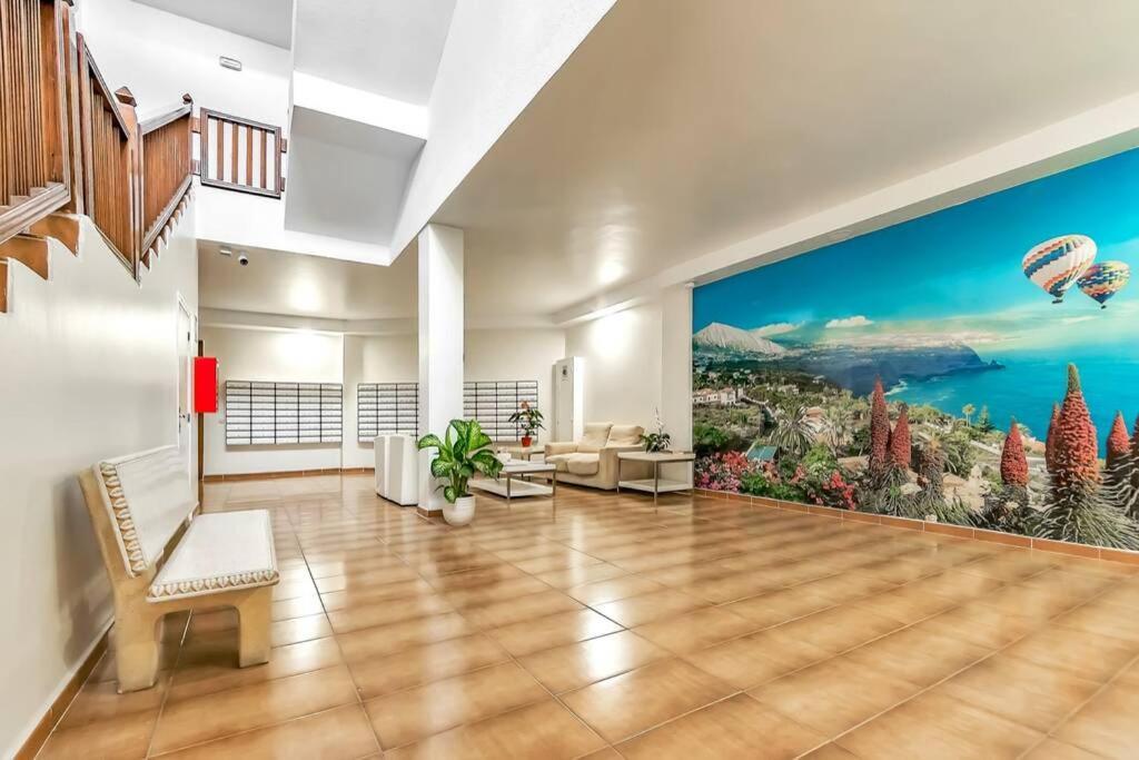 Modern apartment in Parque Royal I, Playa Fañabe Costa Adeje  Exterior foto
